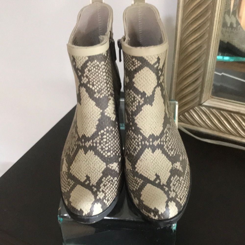 Lucky Brand Beige and Black Snakeskin Ankle Boots